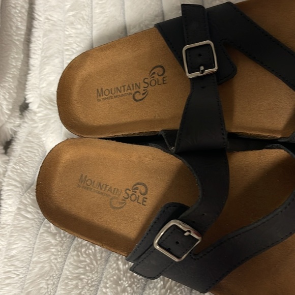 MOUNTAIN SOLE Women’s Black Leather Sandals Size 7 - Picture 2 of 4